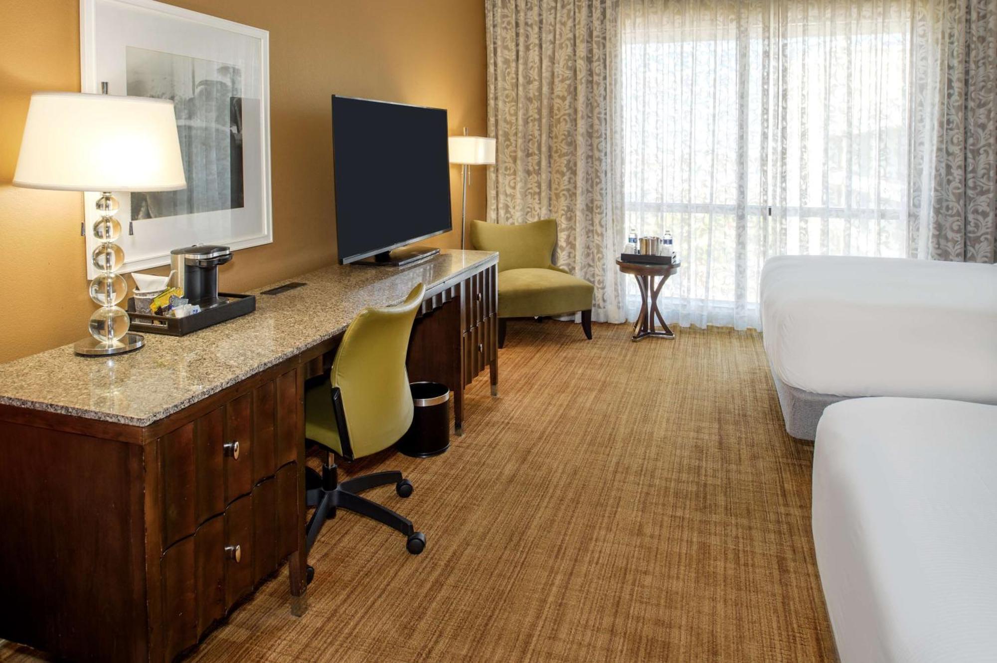 Hilton St. Louis Airport Hotel Woodson Terrace Exterior foto